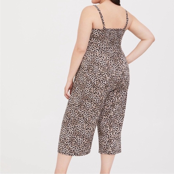 Torrid Woman’s Jumpsuit Size 3 Leopard Print Sleeveless Rayon - Picture 2 of 16